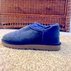 UGG short slip ons